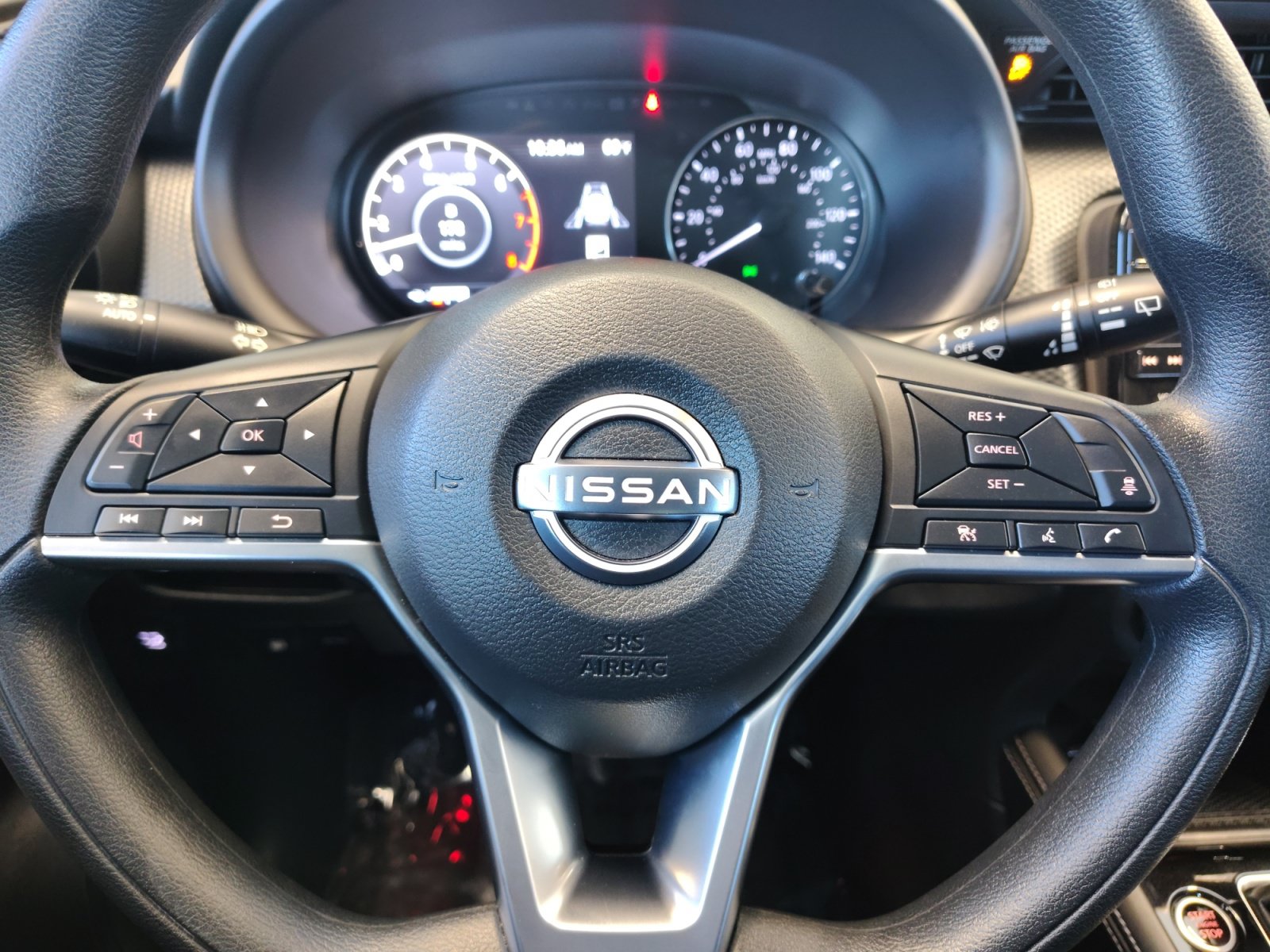 Certified 2024 Nissan Kicks SV w/ Interior Electronics Package FWD image 18