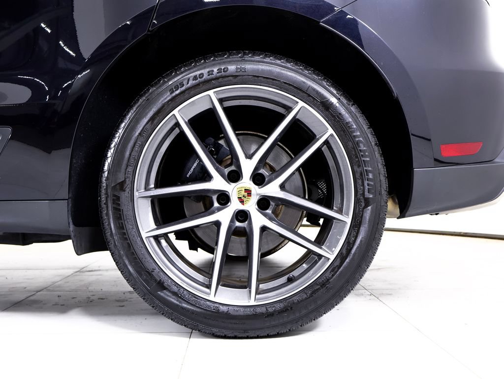 Certified 2023 Porsche Macan AWD/4WD image 27