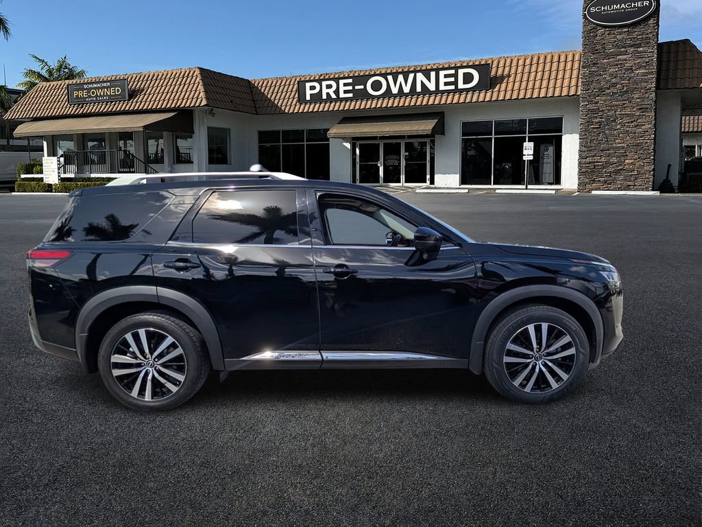 Used 2023 Nissan Pathfinder Platinum w/ Cargo Package image 8