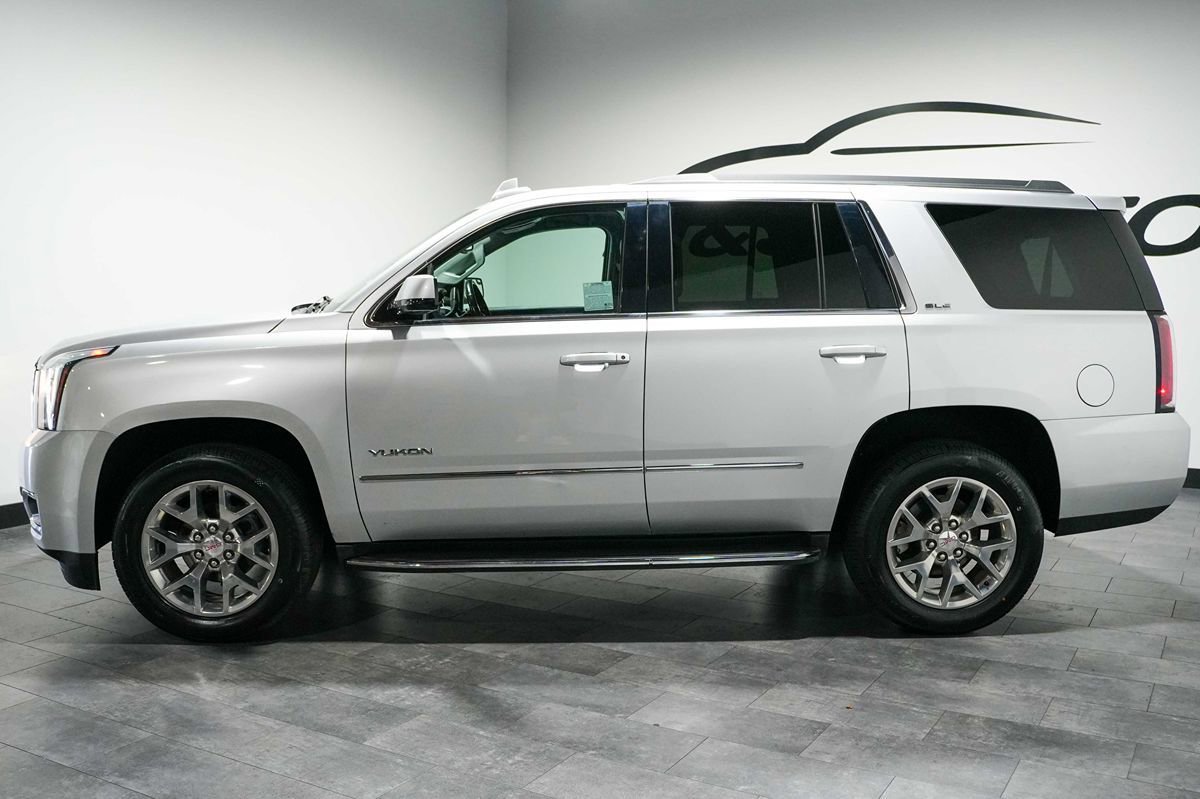Used 2018 GMC Yukon SLE w/ SLE Value Package AWD/4WD image 3
