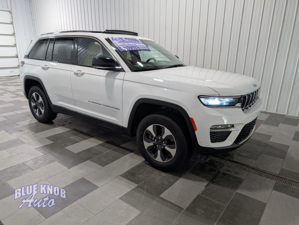 Used 2023 Jeep Grand Cherokee 4WD 4xe w/ Luxury Tech Group II image 5