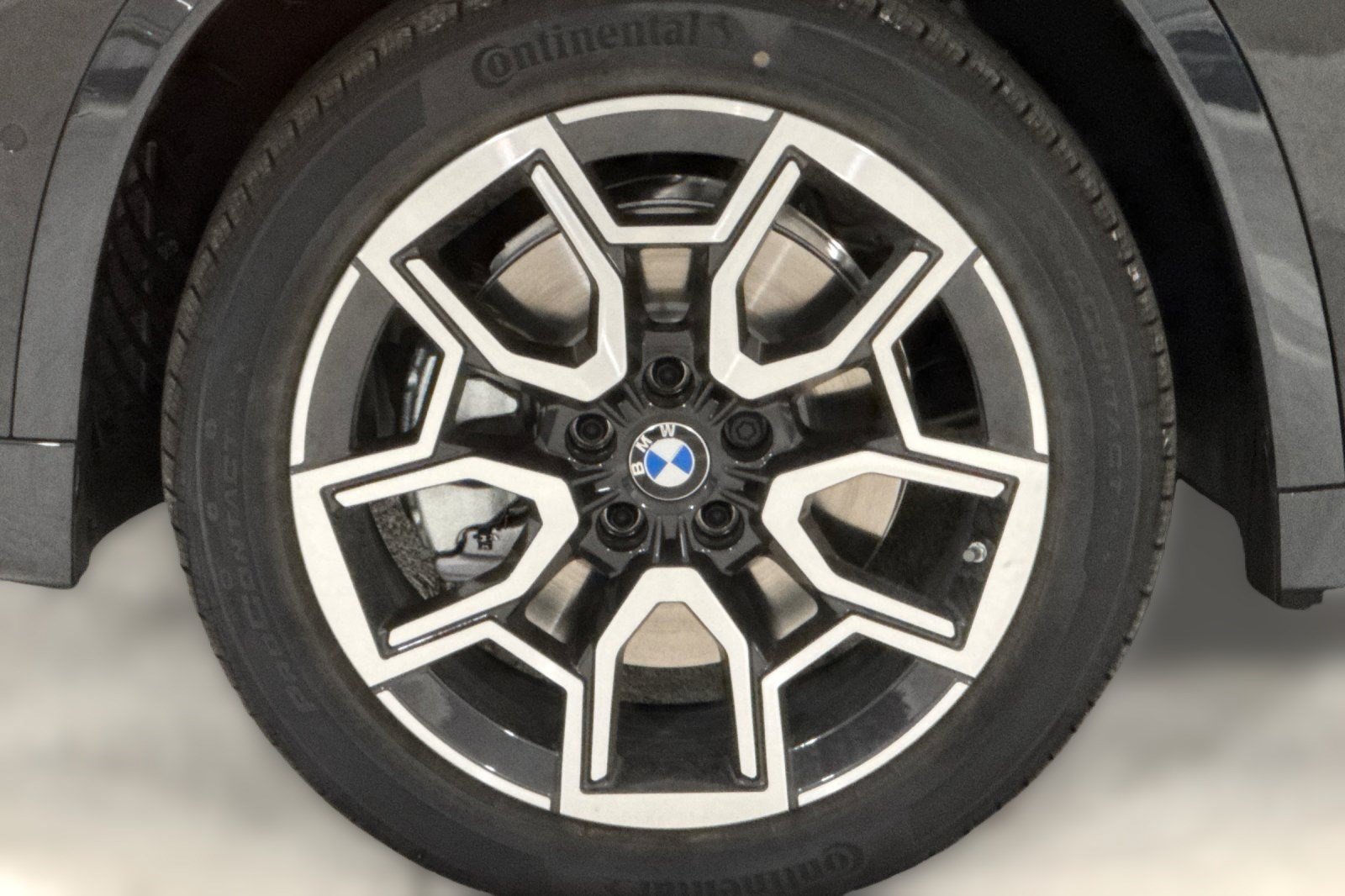 New 2026 BMW X1 xDrive28i w/ Technology Package AWD/4WD image 13