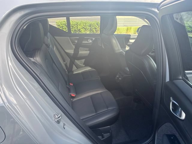 Certified 2025 Volvo XC40 B5 Core AWD/4WD image 13