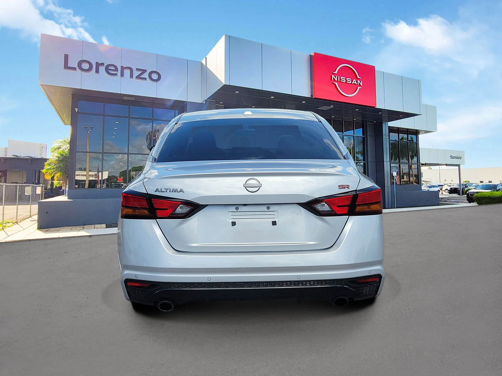 Used 2024 Nissan Altima 2.5 SR w/ SR Premium Package FWD image 6