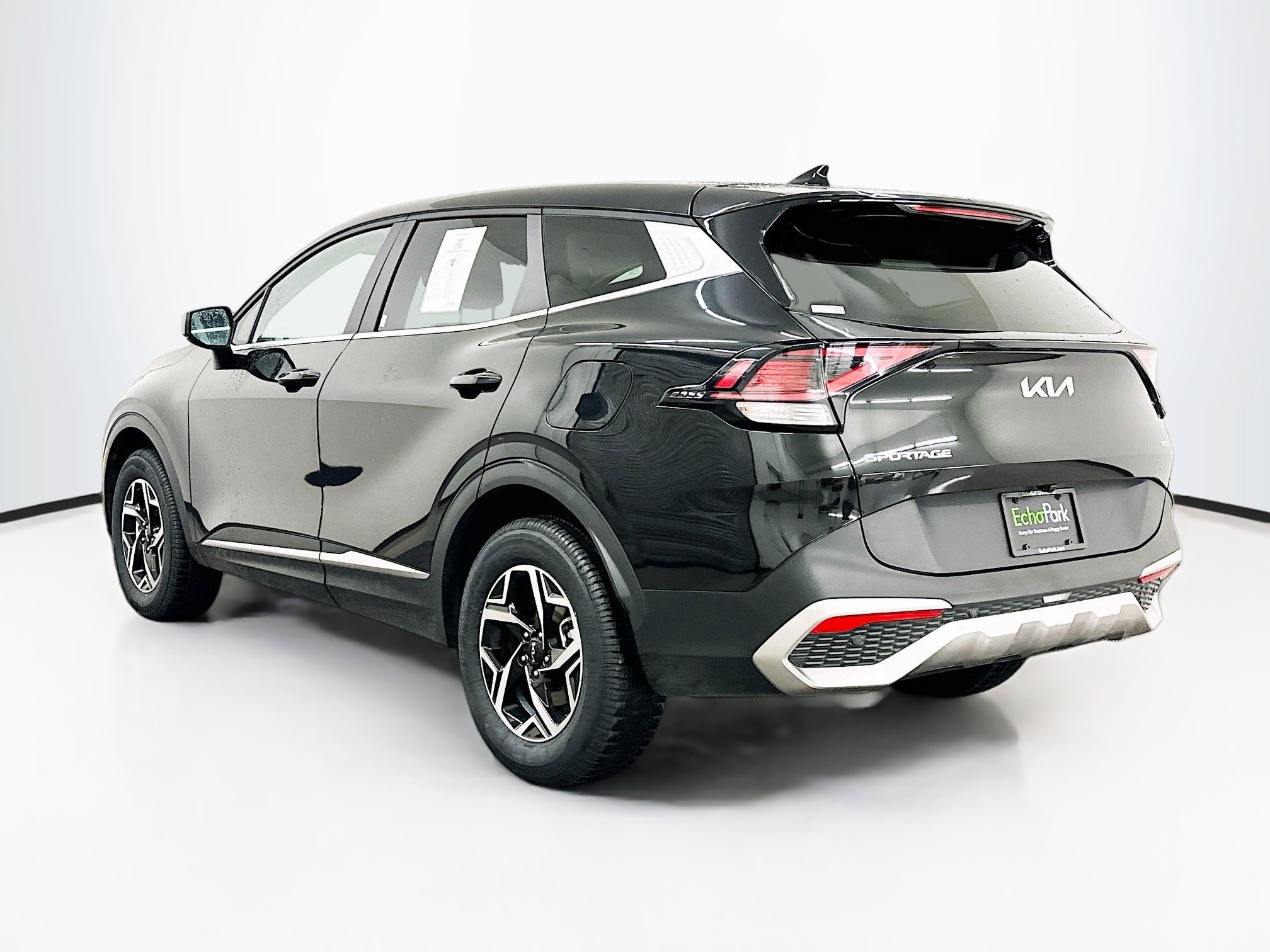 Used 2024 Kia Sportage LX image 5