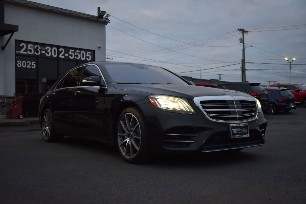 Used 2018 Mercedes-Benz S 560 Sedan w/ AMG Line Exterior image 3