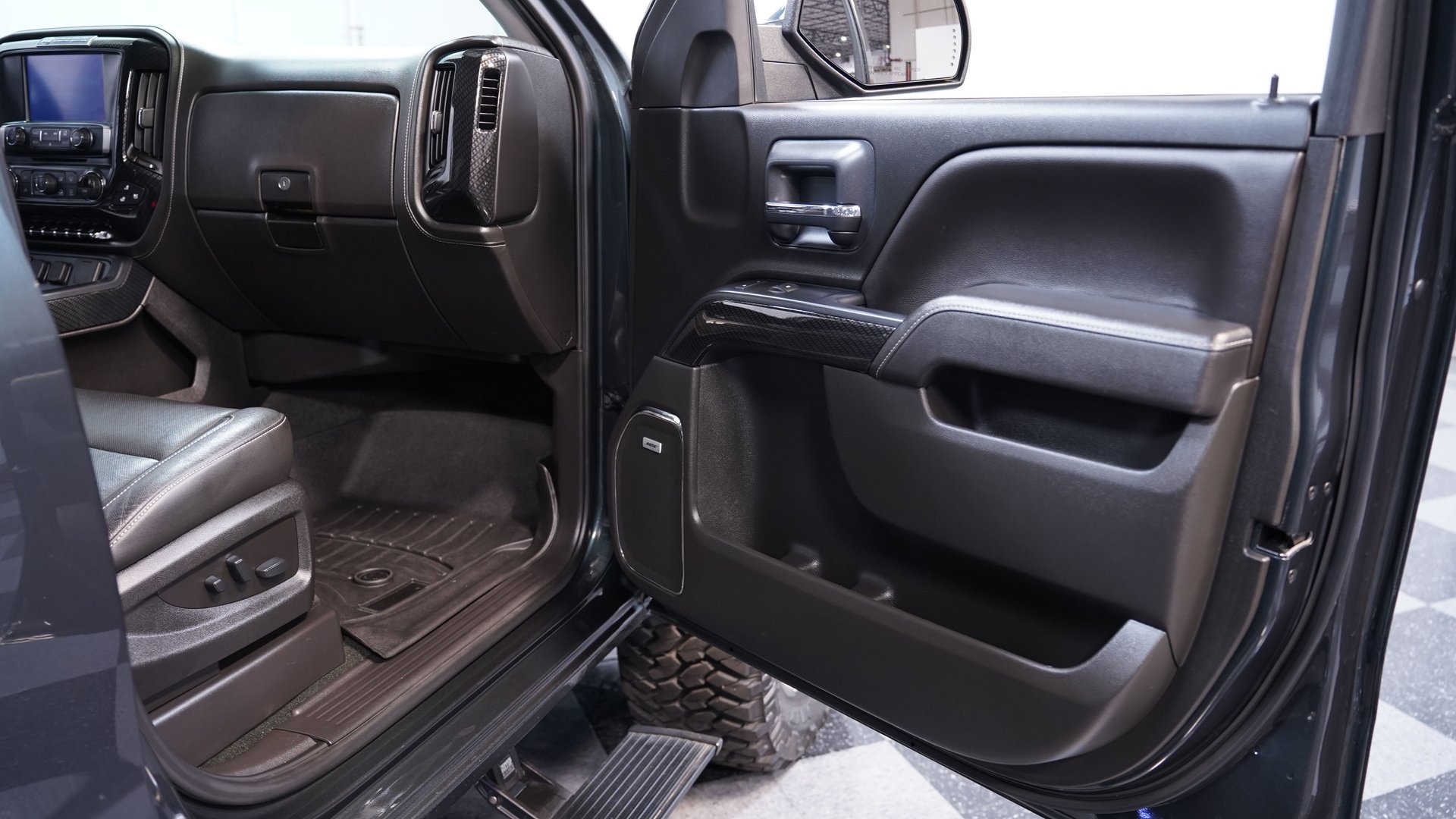 Used 2018 GMC Sierra 1500 SLT image 38