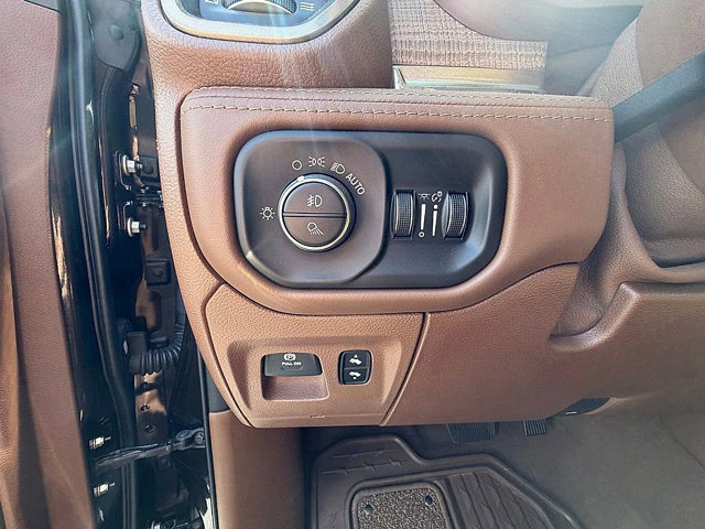 Used 2019 RAM 1500 Limited AWD/4WD image 39