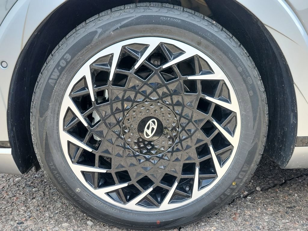 Used 2023 Hyundai Ioniq 5 Limited AWD/4WD image 17