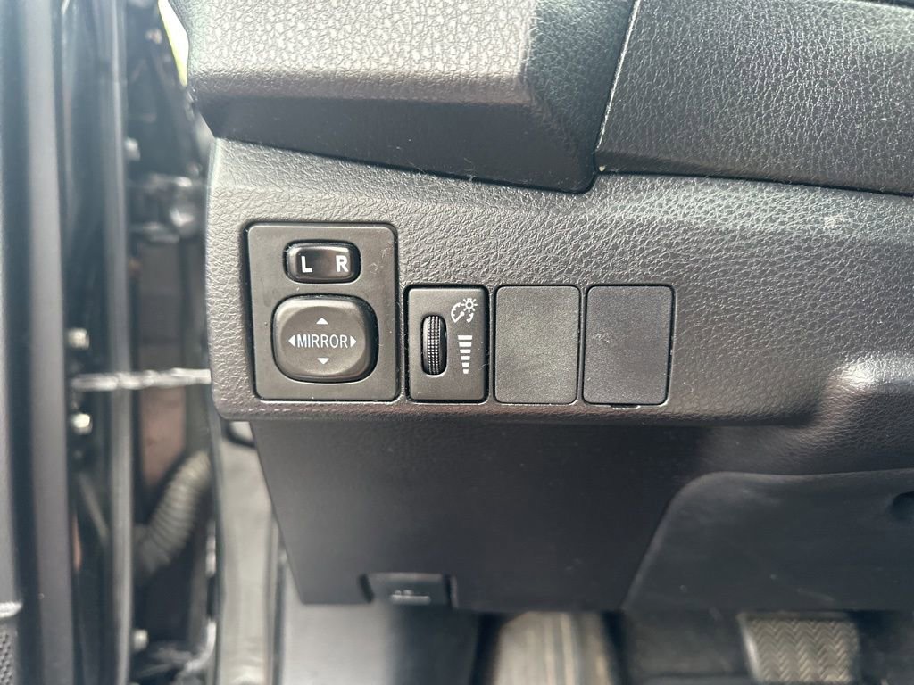 Used 2015 Toyota Corolla S FWD image 18