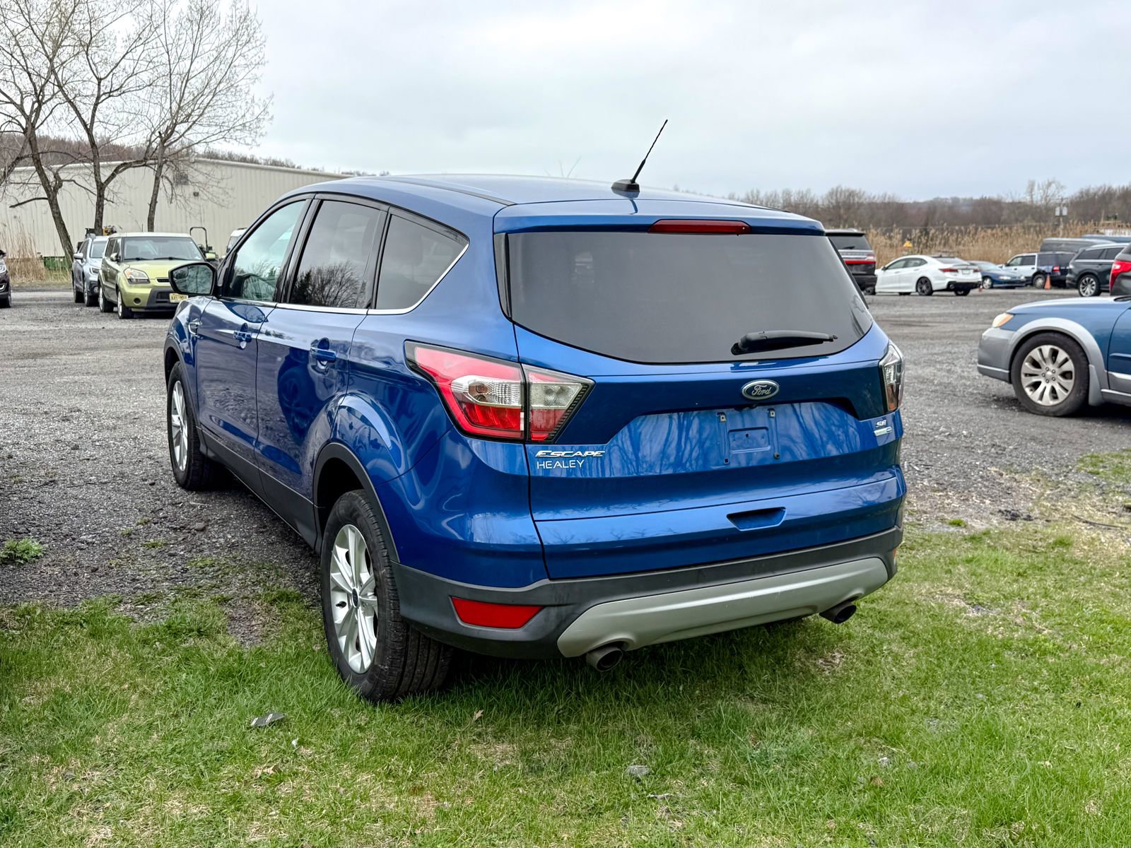Used 2017 Ford Escape SE image 4
