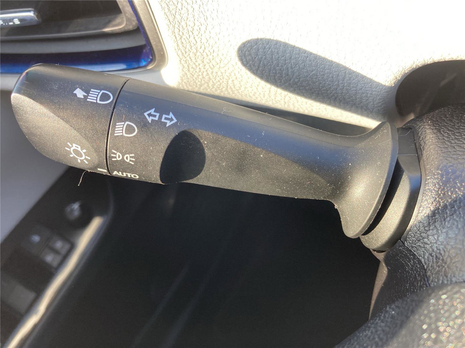 Used 2019 Toyota Prius Limited image 32