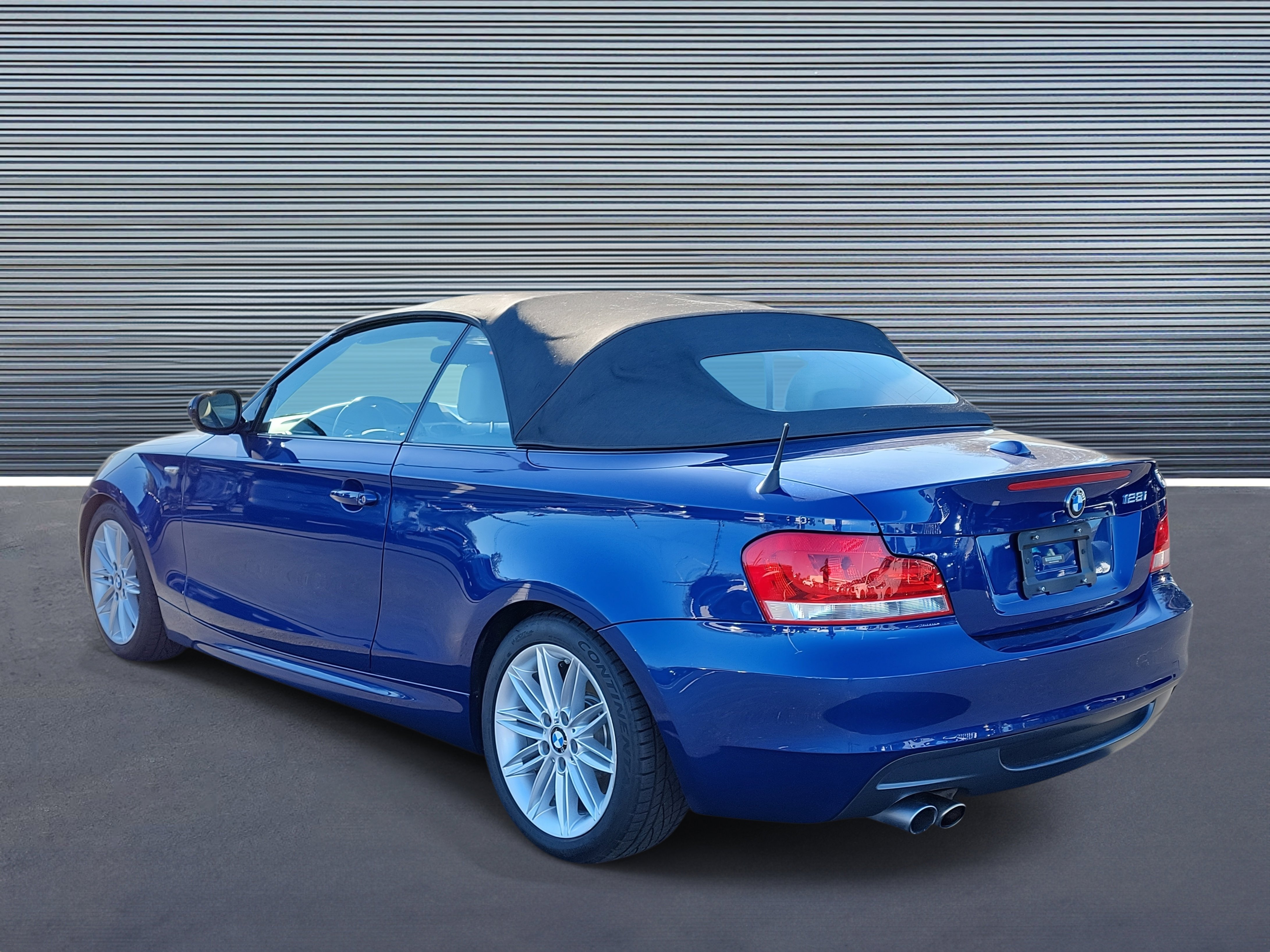 Used 2013 BMW 128i Convertible image 4