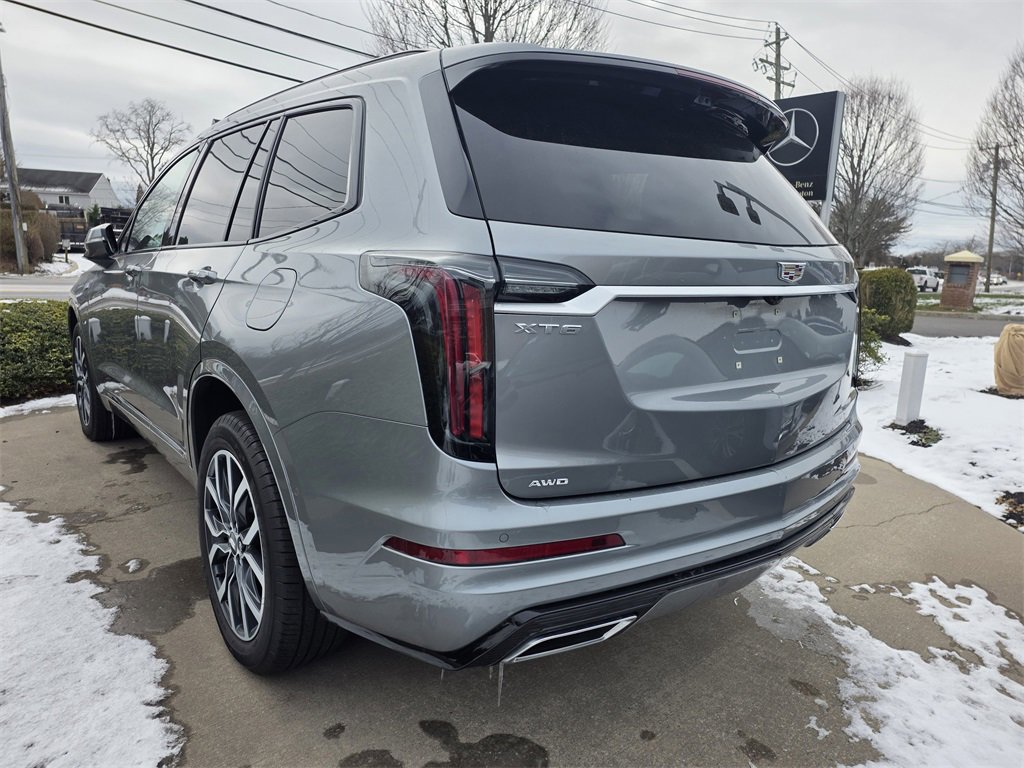 Used 2023 Cadillac XT6 Sport w/ Technology Package image 7