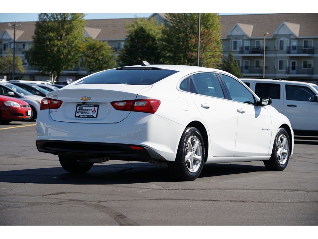 Used 2018 Chevrolet Malibu LS image 3