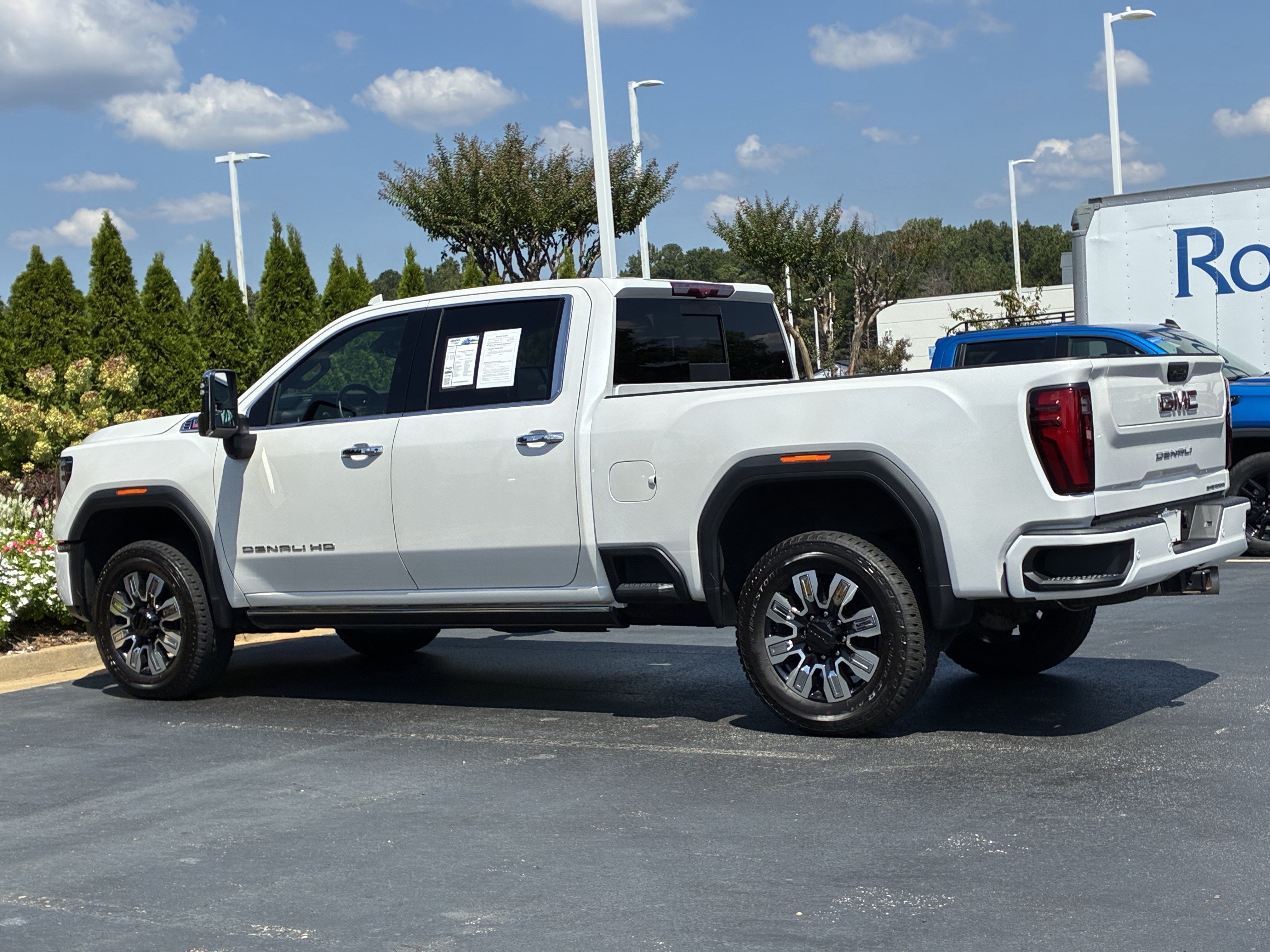 Used 2024 GMC Sierra 2500 Denali w/ Denali Reserve Package AWD/4WD image 10
