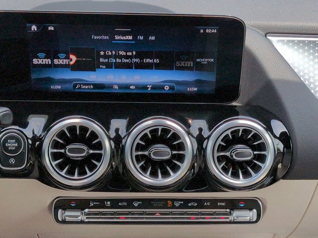 Certified 2025 Mercedes-Benz GLA 250 image 18