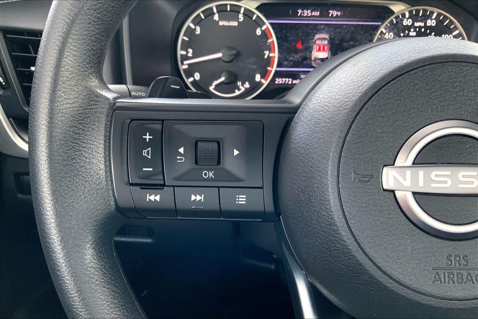 Used 2024 Nissan Rogue SV AWD/4WD image 23