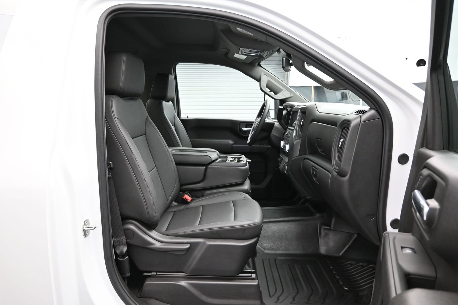 Used 2024 GMC Sierra 2500 Pro w/ Convenience Package RWD image 11