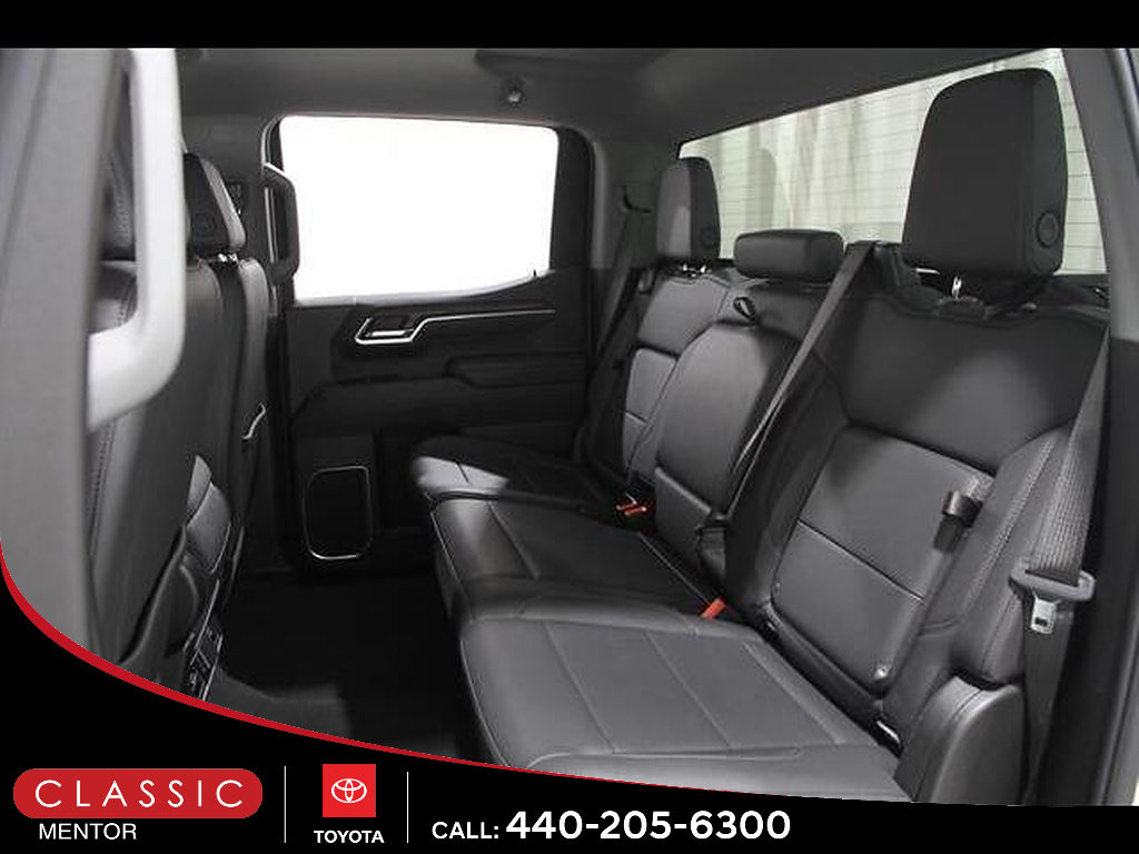 Used 2025 GMC Sierra 1500 SLT AWD/4WD image 18