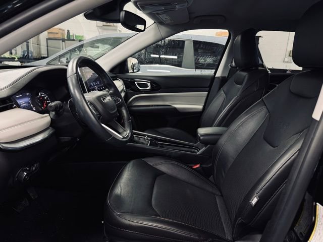 Used 2022 Jeep Compass Limited image 16