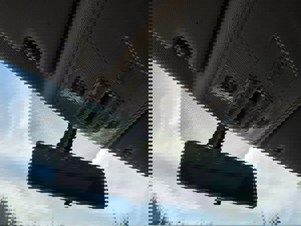 Used 2020 Volkswagen Tiguan SE w/ Panoramic Sunroof Package image 39