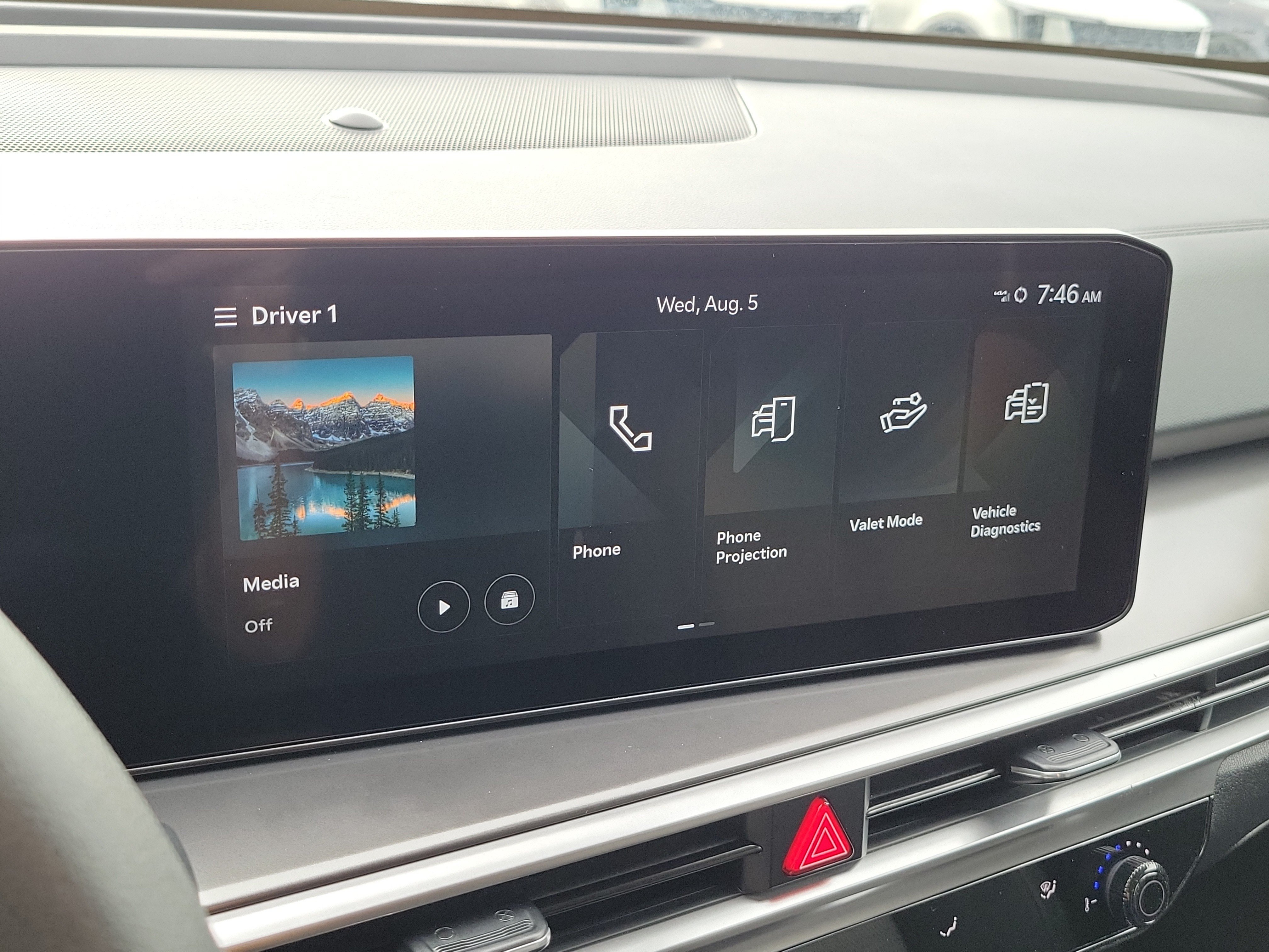 Certified 2024 Kia Sorento LX FWD image 32
