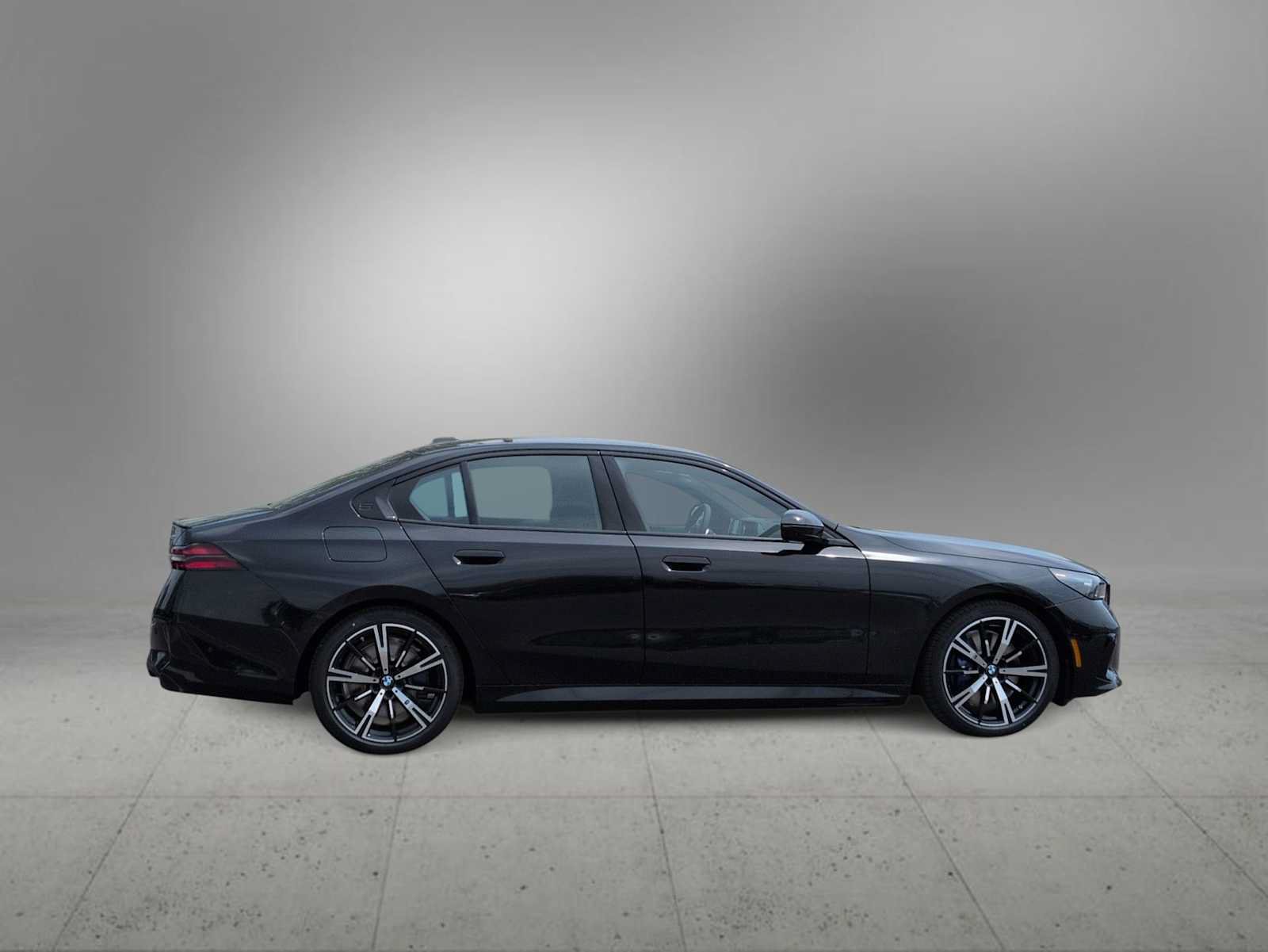 New 2027 BMW 550e xDrive AWD/4WD image 9