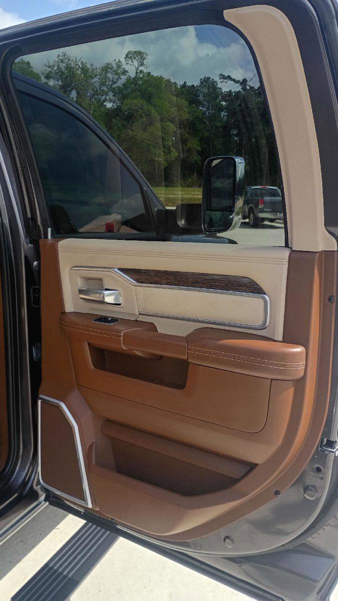 Used 2020 RAM 3500 Laramie image 17