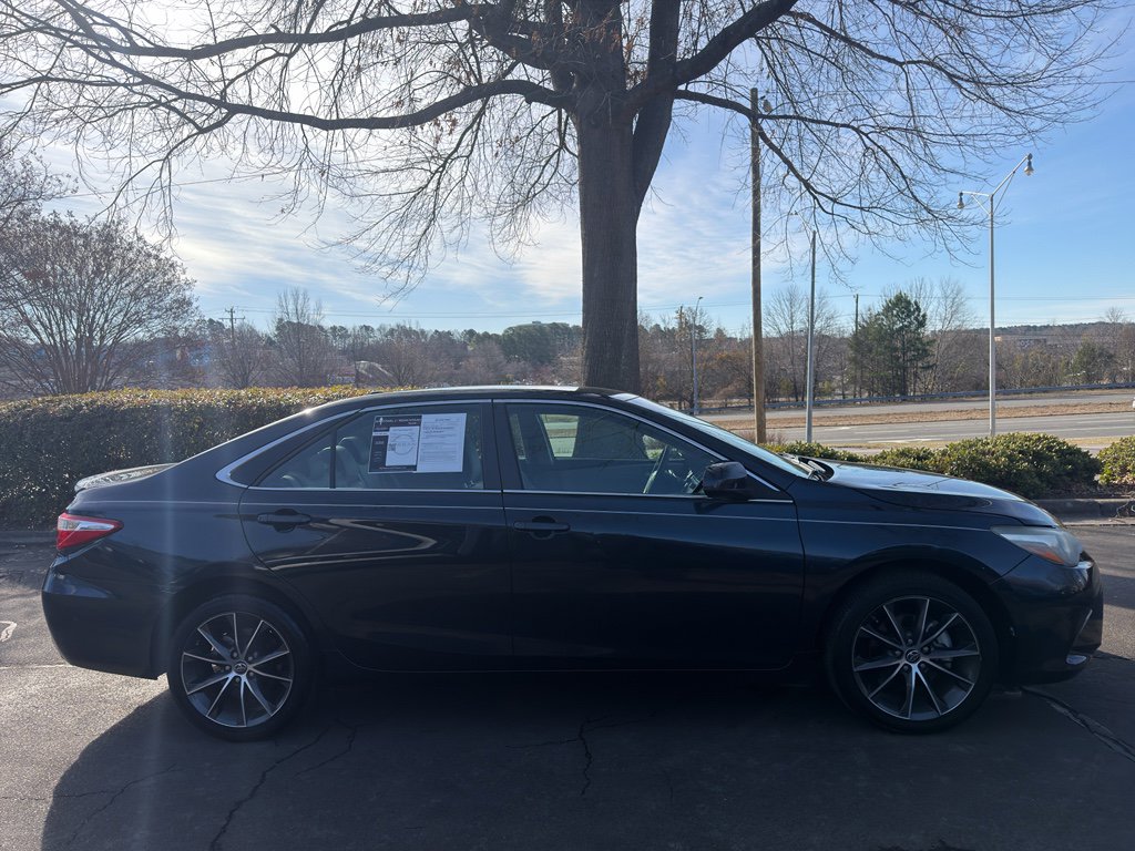 Used 2015 Toyota Camry XSE image 8