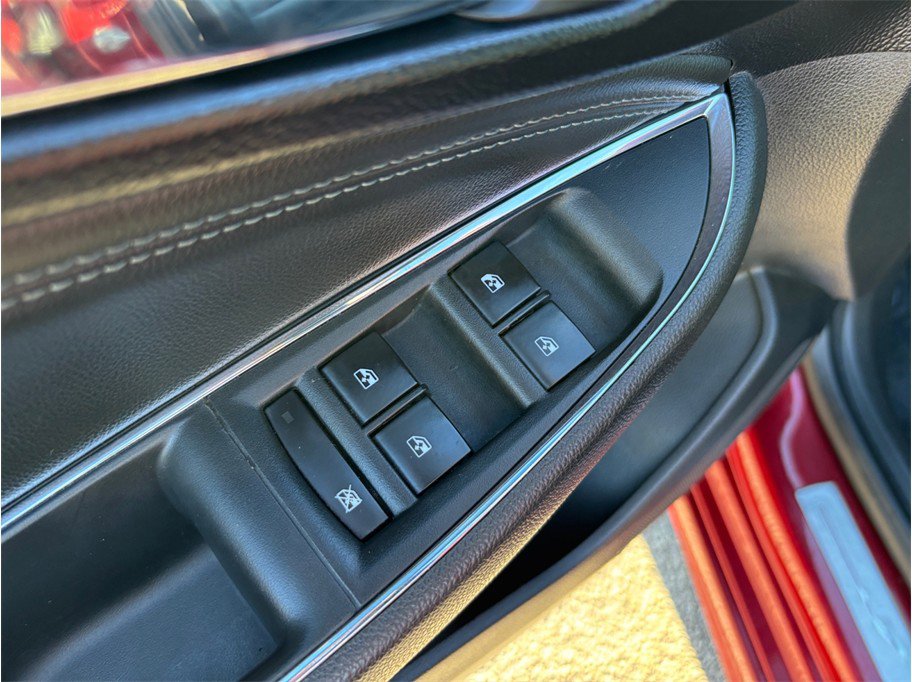 Used 2018 Chevrolet Cruze Premier w/ RS Package image 18