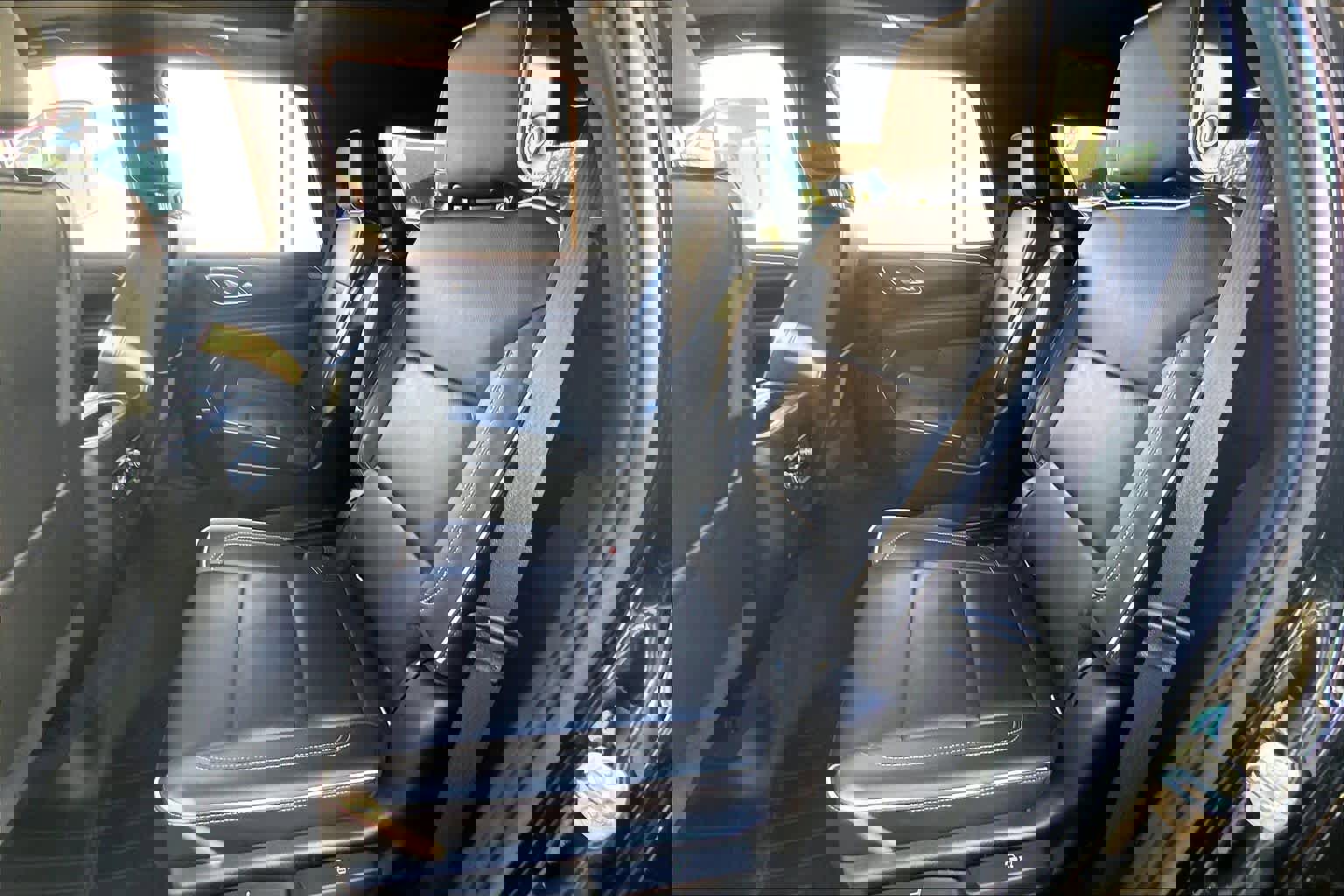 Used 2021 GMC Yukon SLT w/ SLT Luxury Plus Package image 17