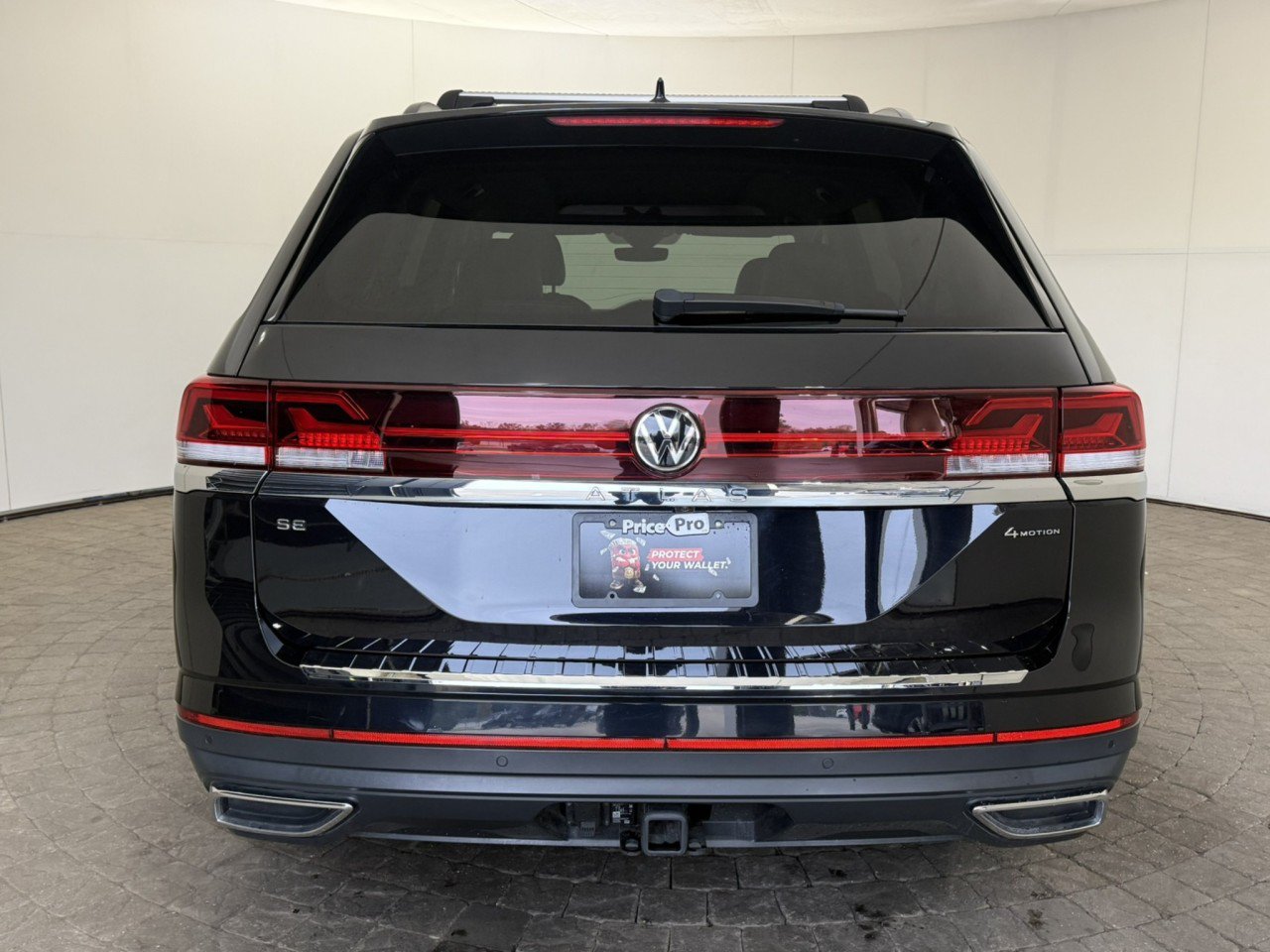 Used 2024 Volkswagen Atlas SE AWD/4WD image 6