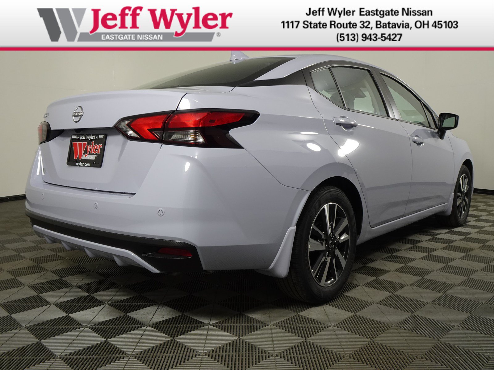 New 2025 Nissan Versa SV w/ Trunk Package FWD image 3