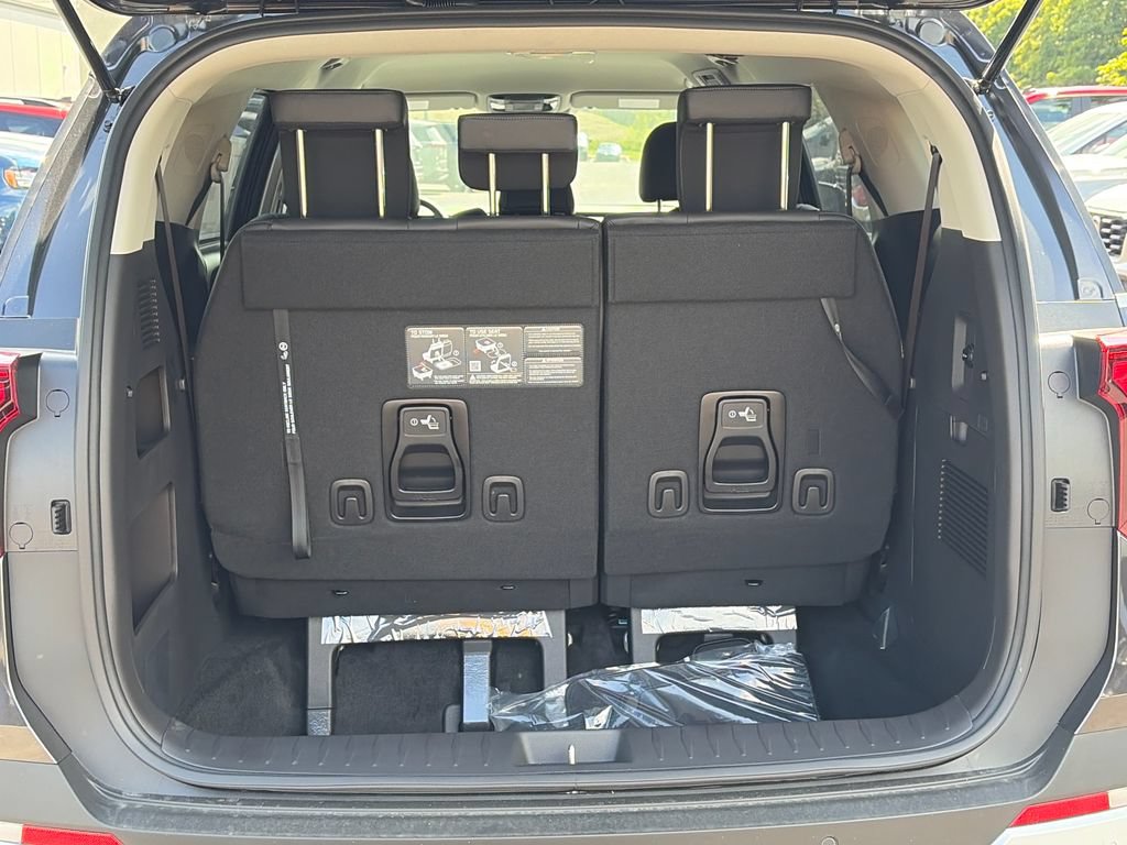New 2027 Kia Carnival FWD image 7