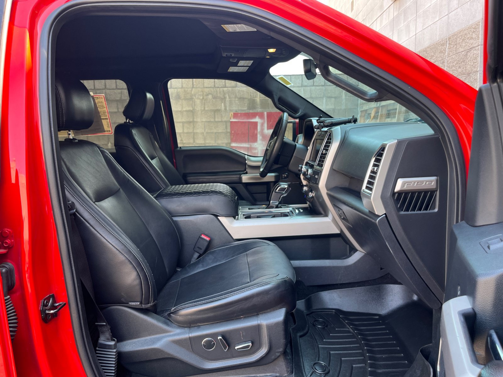 Used 2015 Ford F150 Lariat AWD/4WD image 28