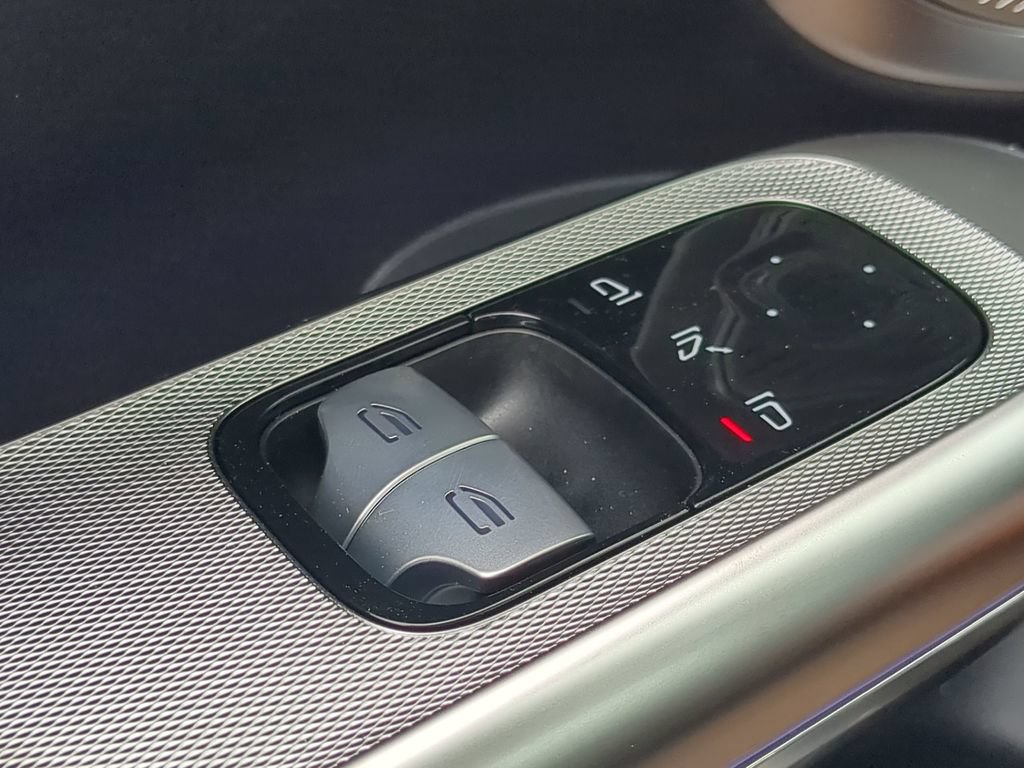Used 2025 Mercedes-Benz CLE 300 4MATIC Coupe image 11