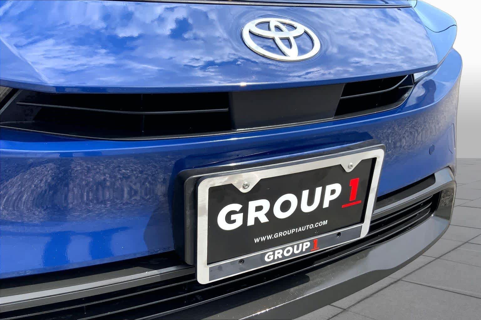 Used 2025 Toyota Prius LE FWD image 29