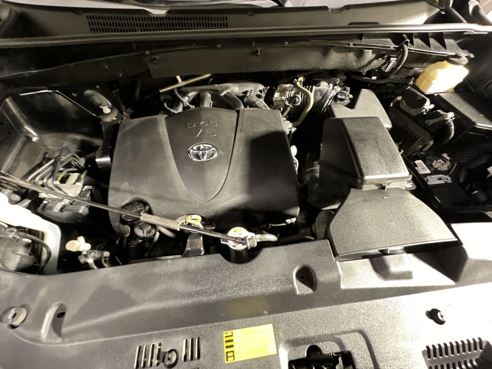 Used 2019 Toyota Highlander XLE AWD/4WD image 38