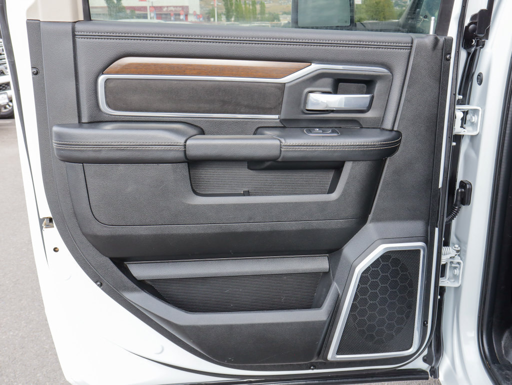 Used 2024 RAM 2500 Laramie AWD/4WD image 33