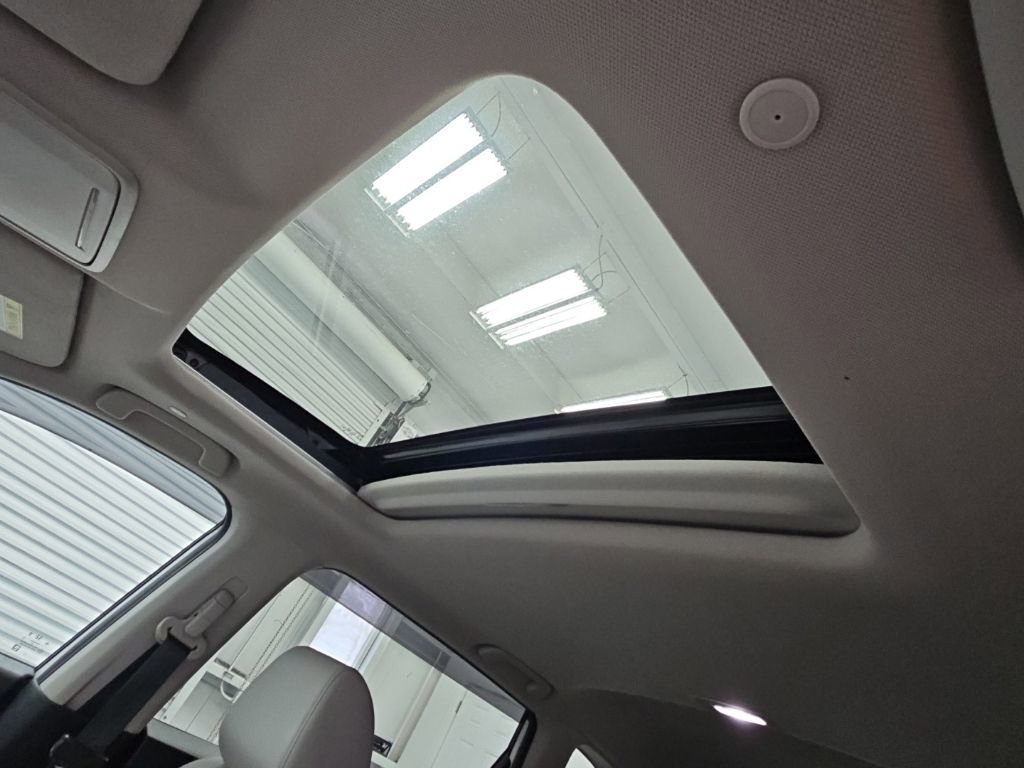 Used 2024 Honda CR-V EX-L image 27