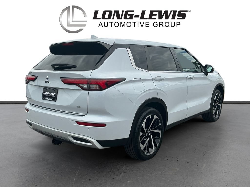 Used 2023 Mitsubishi Outlander SE FWD image 7