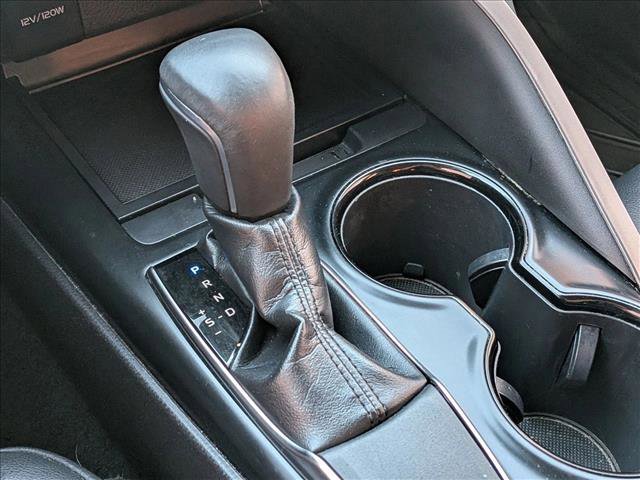 Used 2019 Toyota Camry SE w/ Carpet Mat Package image 11