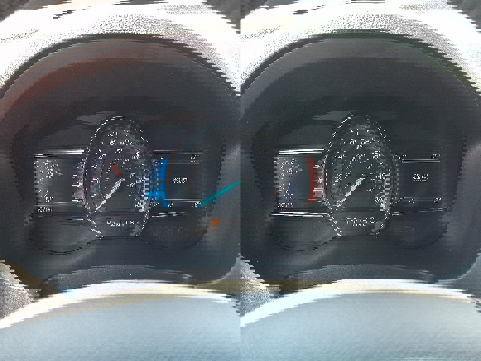 Used 2017 Ford Explorer XLT w/ Equipment Group 201A image 21