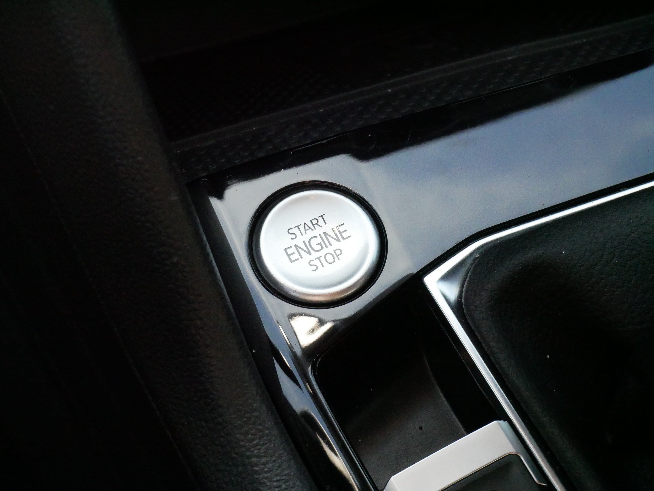 Certified 2024 Volkswagen Taos SE AWD/4WD image 28