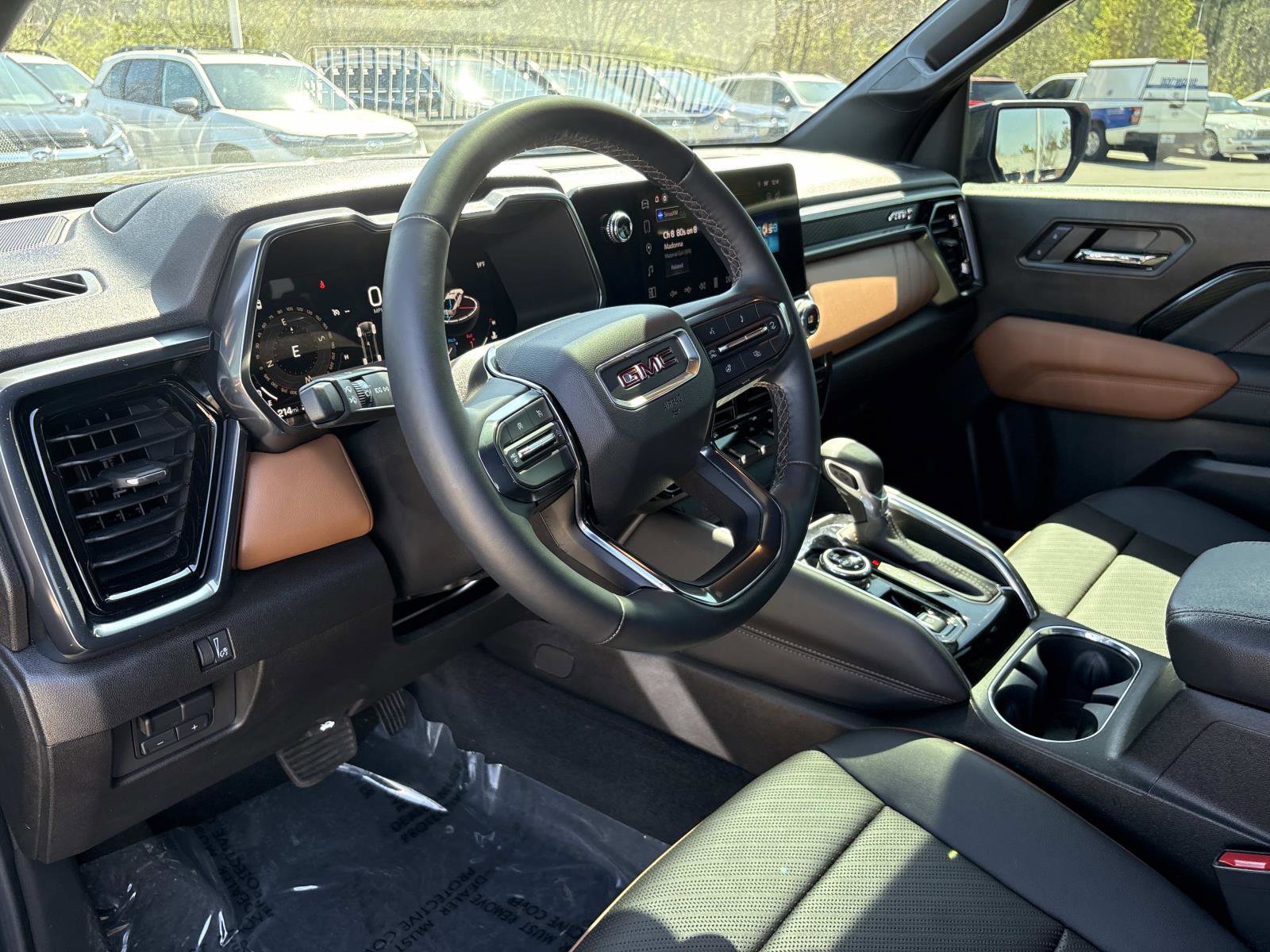 Certified 2024 GMC Canyon AT4 w/ AT4 Premium Package image 17