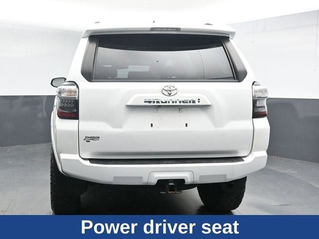 Used 2022 Toyota 4Runner SR5 AWD/4WD image 11