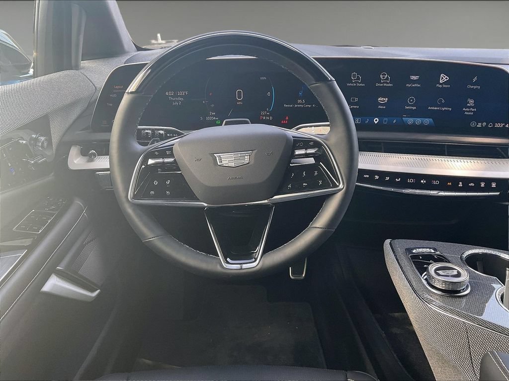 Used 2025 Cadillac Optiq Luxury 2 AWD/4WD image 16