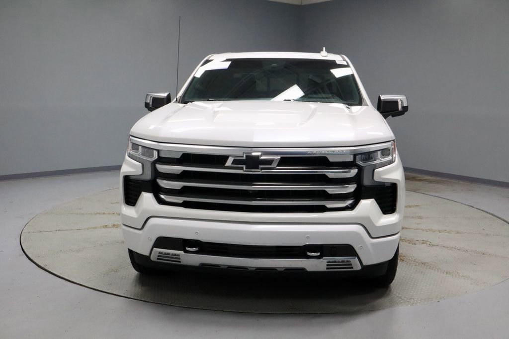 Used 2023 Chevrolet Silverado 1500 High Country w/ High Country Premium Package AWD/4WD image 5