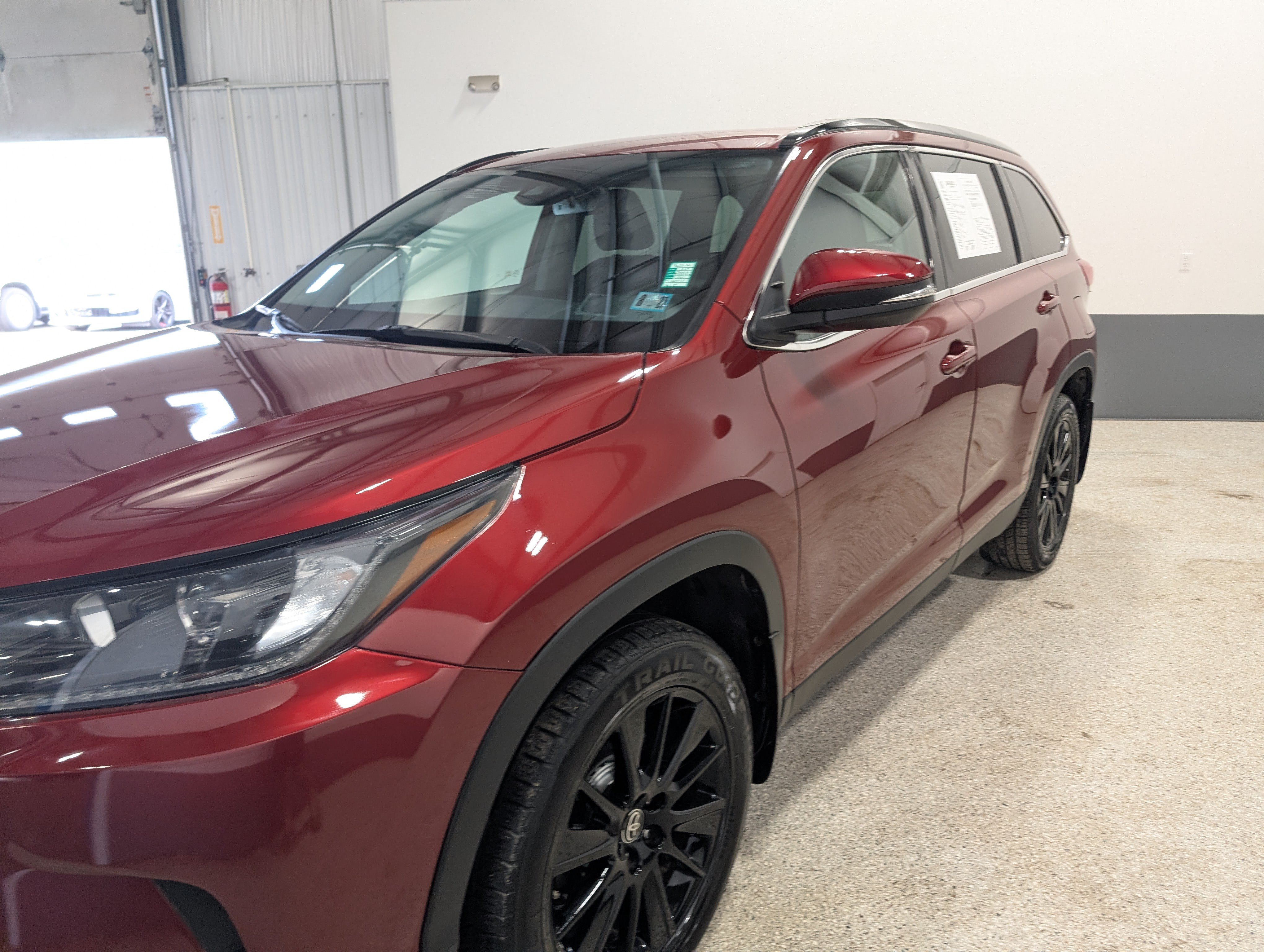 Used 2019 Toyota Highlander SE AWD/4WD image 7